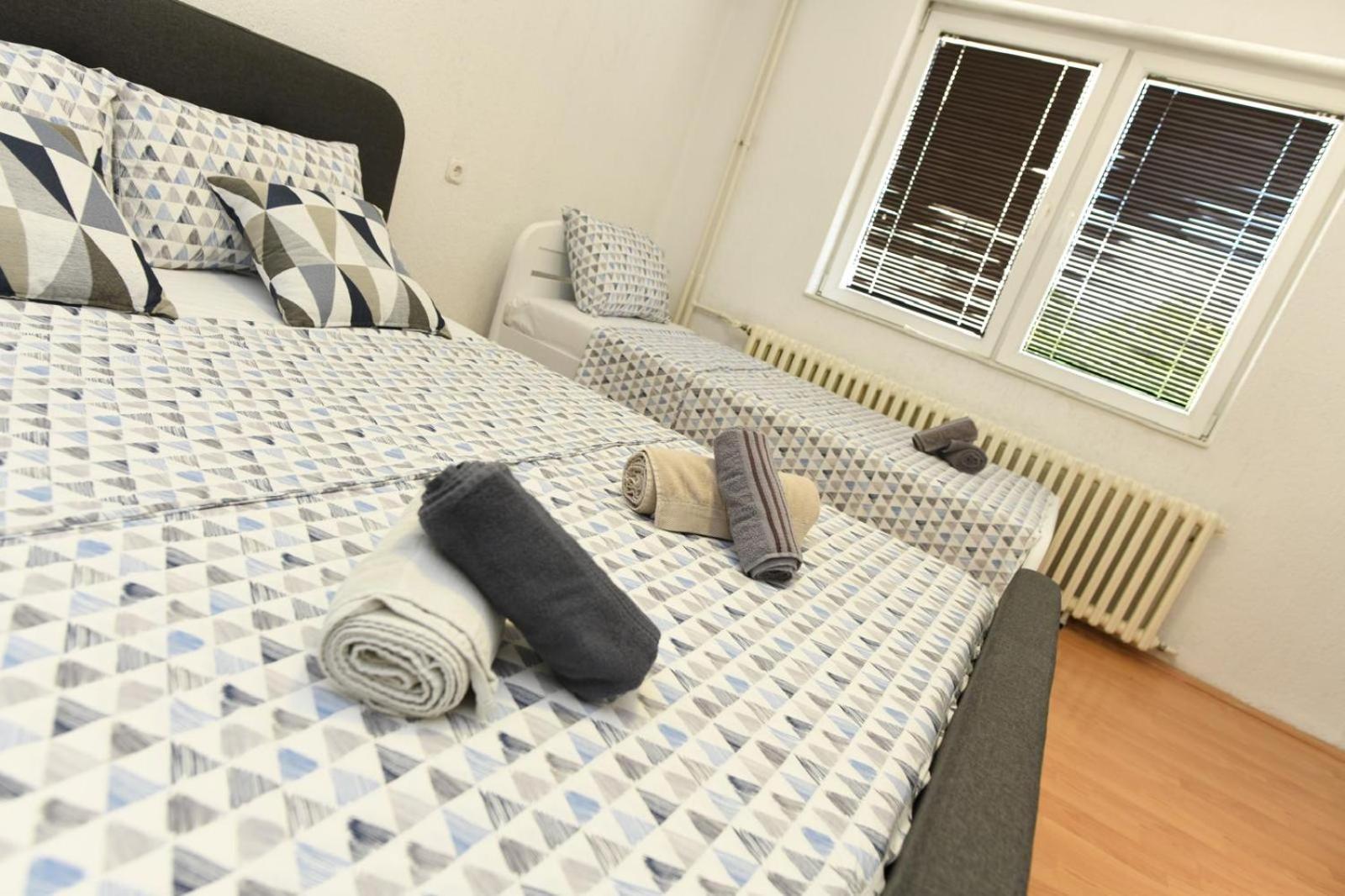 Cinema Vardar Apartment Скоп'є Екстер'єр фото