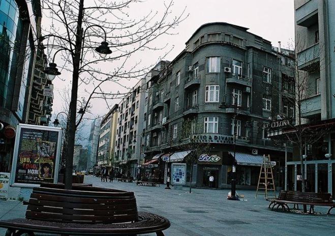 Cinema Vardar Apartment Скоп'є Екстер'єр фото