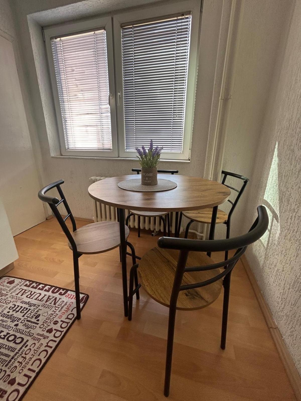 Cinema Vardar Apartment Скоп'є Екстер'єр фото